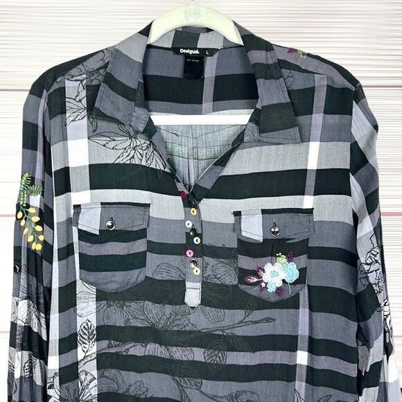 DESIGUAL LAURA ILLA Embroidered Gray Blouse Top Shirt V-neck Roll Tab Sleeve M-L - Picture 4 of 15